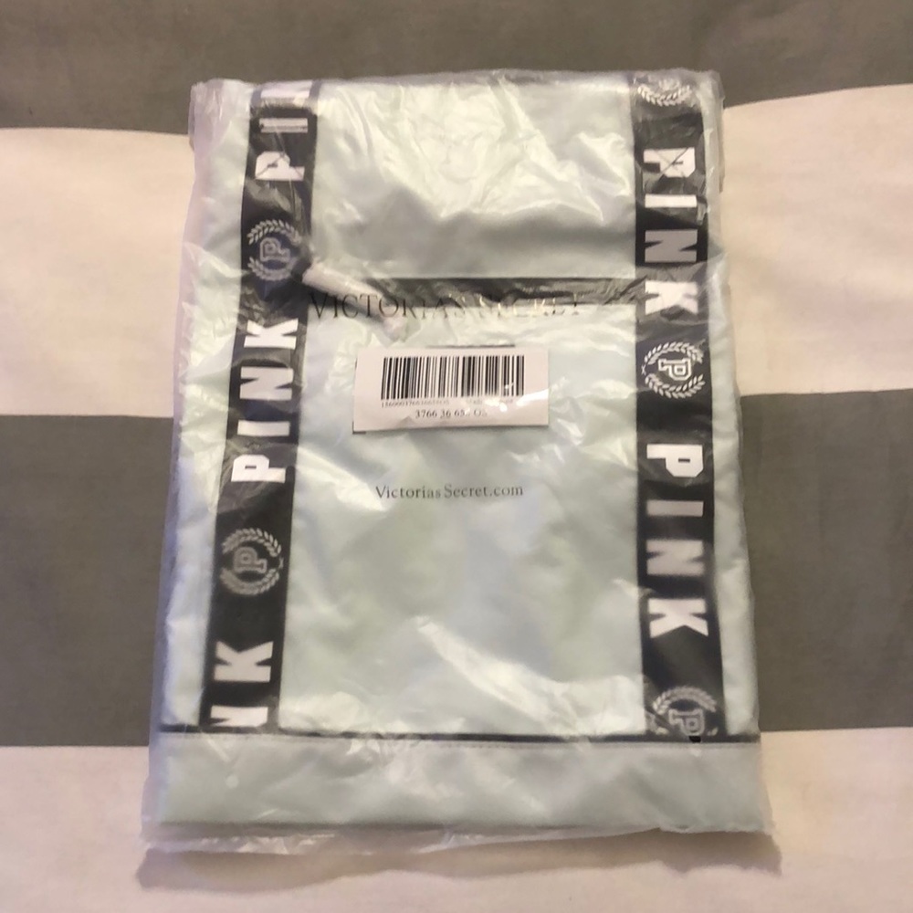 Victoria’s Secret PINK tote. Turquoise BNWT